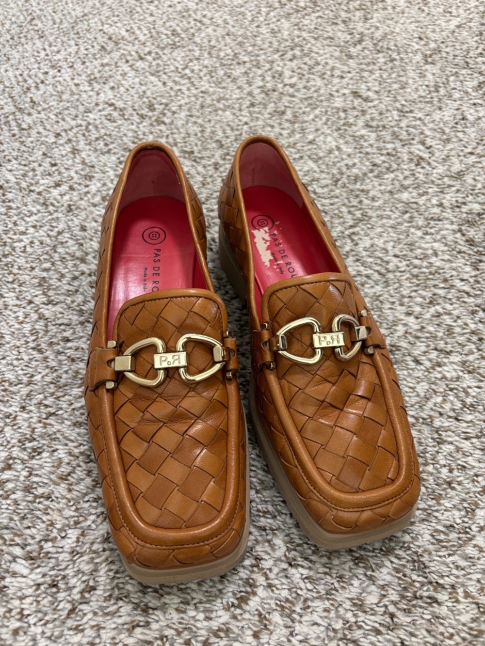 Pas de Rouge Tan Woven Loafers with Gold Hardware 38